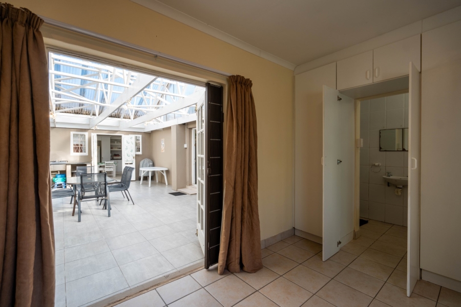 5 Bedroom Property for Sale in West Bank Eastern Cape